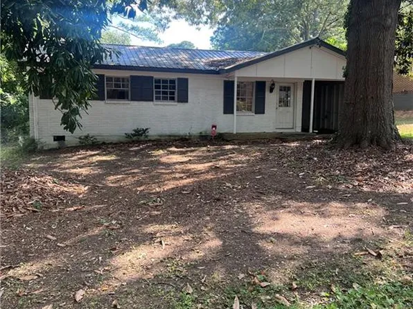 327 Roxbury Dr, Riverdale, GA 30274