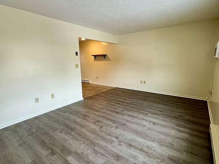 92 Dutch Mill Ct #C — Photo 2