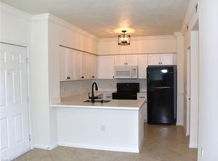 1130 Reserve Way APT 108, Naples, FL 34105