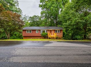 7 Birchbark Dr, Greenville, SC 29611