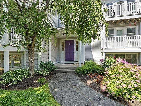2nd image of 44 Evergreen Rd #302