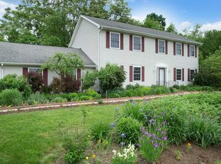 31 Carriage Dr, Red Hook, NY 12571