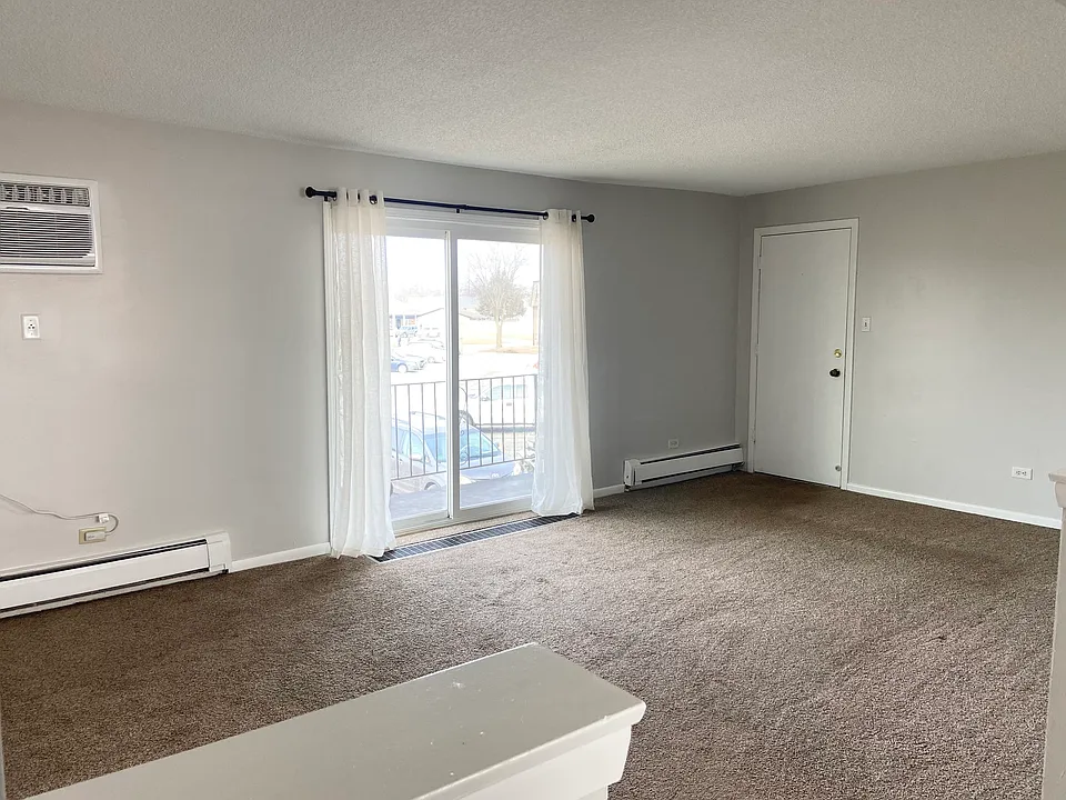 182 Mohawk Dr #3