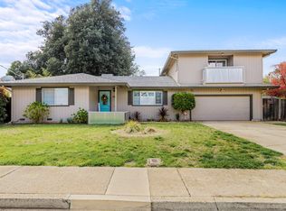 720 Lakeview Dr, Redding, CA 96001