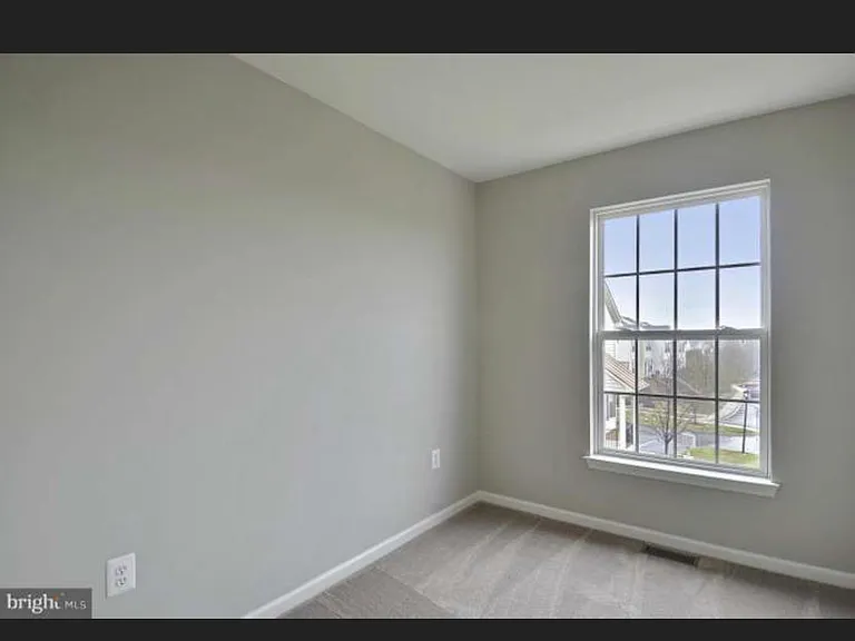 5300 Talladega Ct — Photo 9