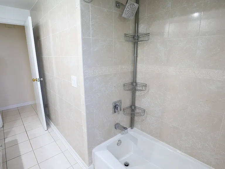 74 Meyerhill Cir E — Photo 8