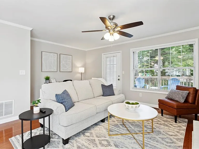 5212 Laurel Bridge Dr SE — Photo 11