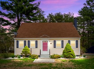 4 Crestwood Cir, Hollis Center, ME 04042