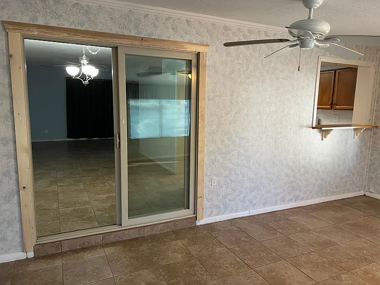10946 W Canterbury Dr — Photo 24
