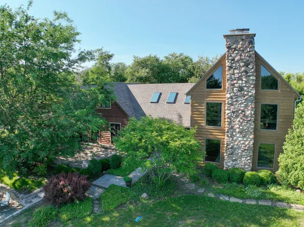 42W200 Keslinger Rd, Elburn, IL 60119