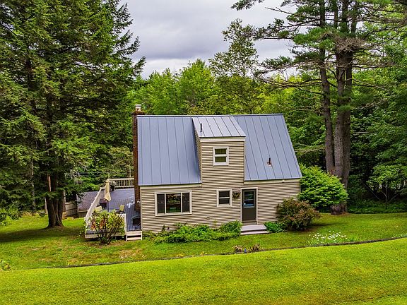 4th image of 151 Dwight Road