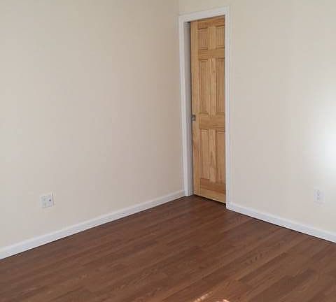 5th image of 42 East Ave