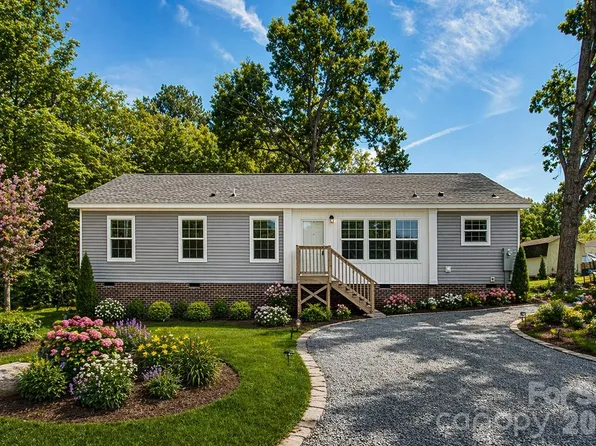 414 Callicut St, Asheboro, NC 27203