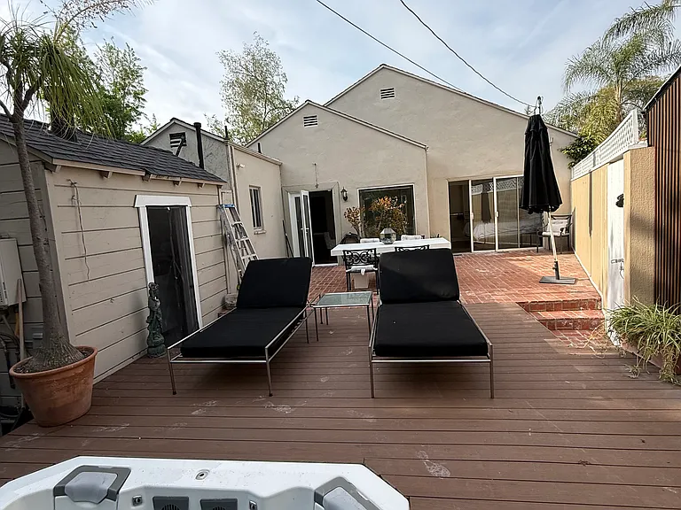 8748 Ashcroft Ave — Photo 34