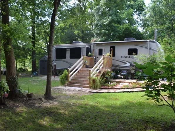 478 Center Dr, Cleveland, TX 77327