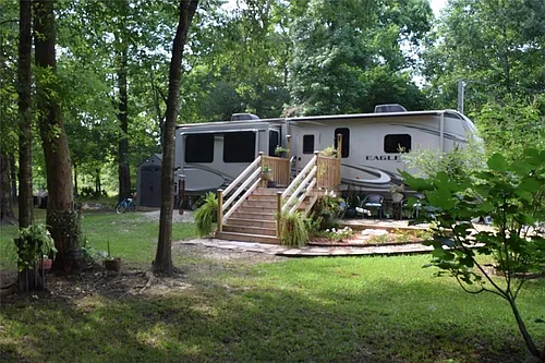 478 Center Dr Photo 1