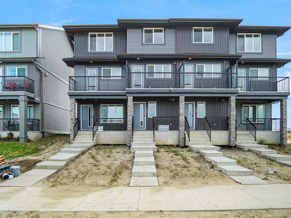 7062 Rosenthal Dr NW, Edmonton, AB T5T 7V8