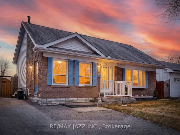 152 Guthrie Cres, Whitby, ON L1P 1A8