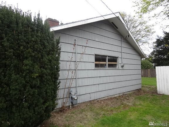 5th image of 8819 Lenox Ave SW