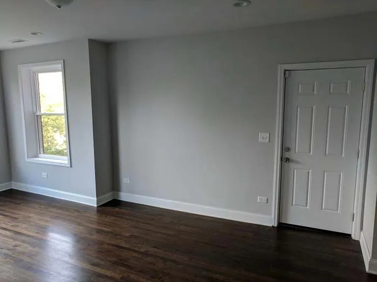 7827 S Loomis Blvd #1 — Photo 3
