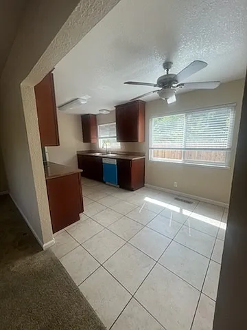 2219 Hillsborough Ct #2 — Photo 4