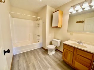 584 1st St #584D, Morgantown, WV 26505