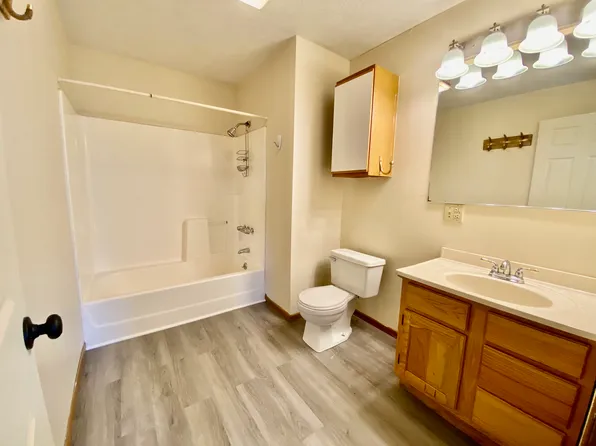 584 1st St #584D, Morgantown, WV 26505