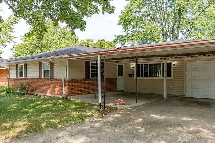 4 bed, 1579 sqft, $2,150 — Photo 2