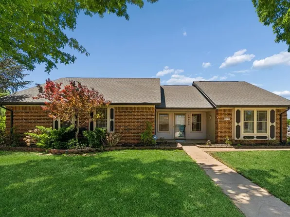 10020 Leeds Dr, Yukon, OK 73099