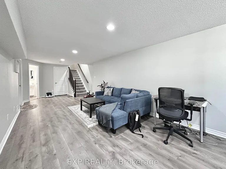 421 Foxhall Way — Photo 25