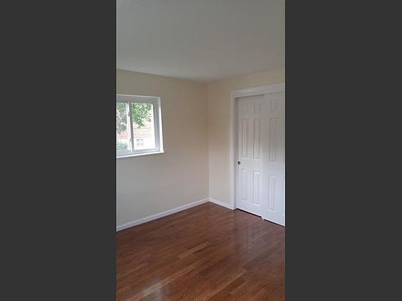 4th image of 28 Bryon Rd Unit 2