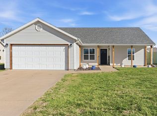 708 S Carriage Xing, Nixa, MO 65714