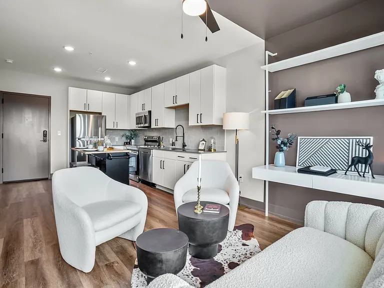 555 Boulevard