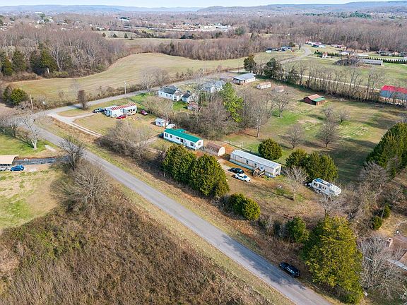 2nd image of 787 Pine Thickett Rd