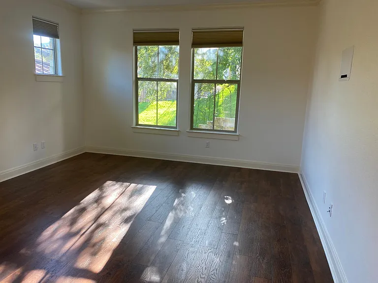 4312 Falconhead Nest Dr — Photo 24