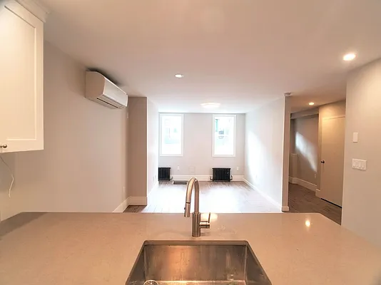 Rented by Nest Seekers International | media 25