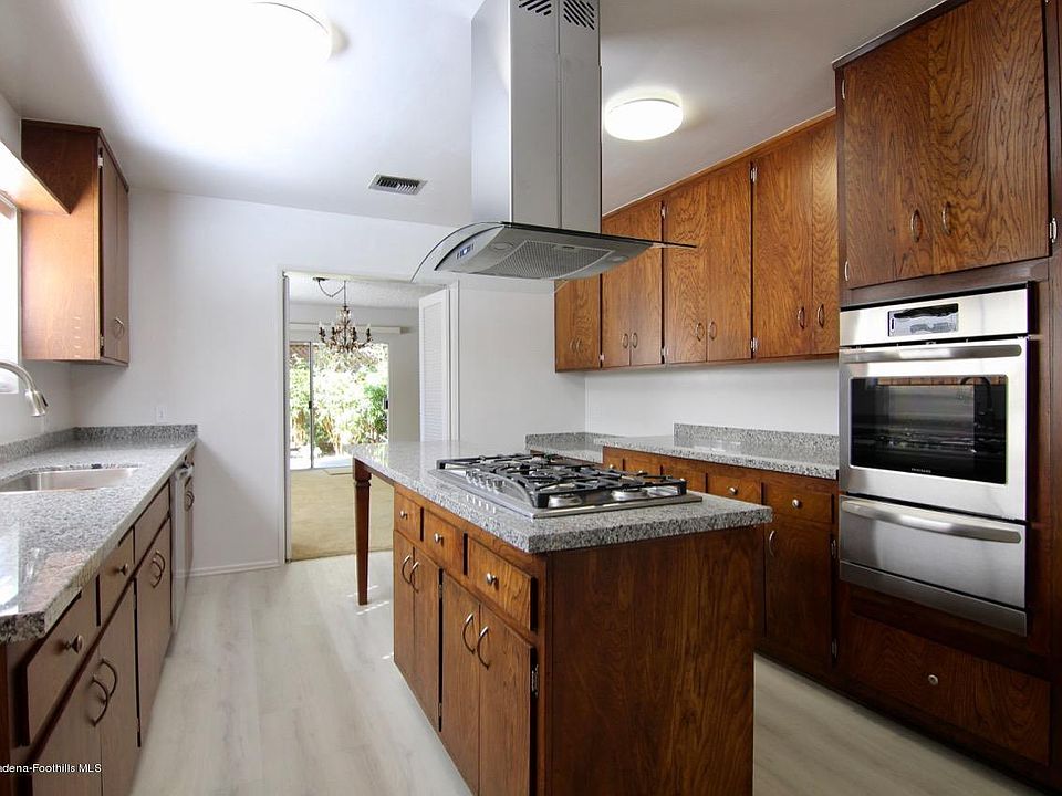 1st image of 1819 Camden Ave APT 2