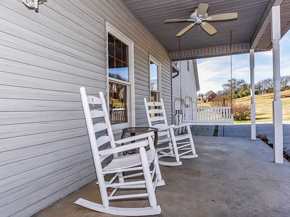 3rd image of 138 Giffin Cir