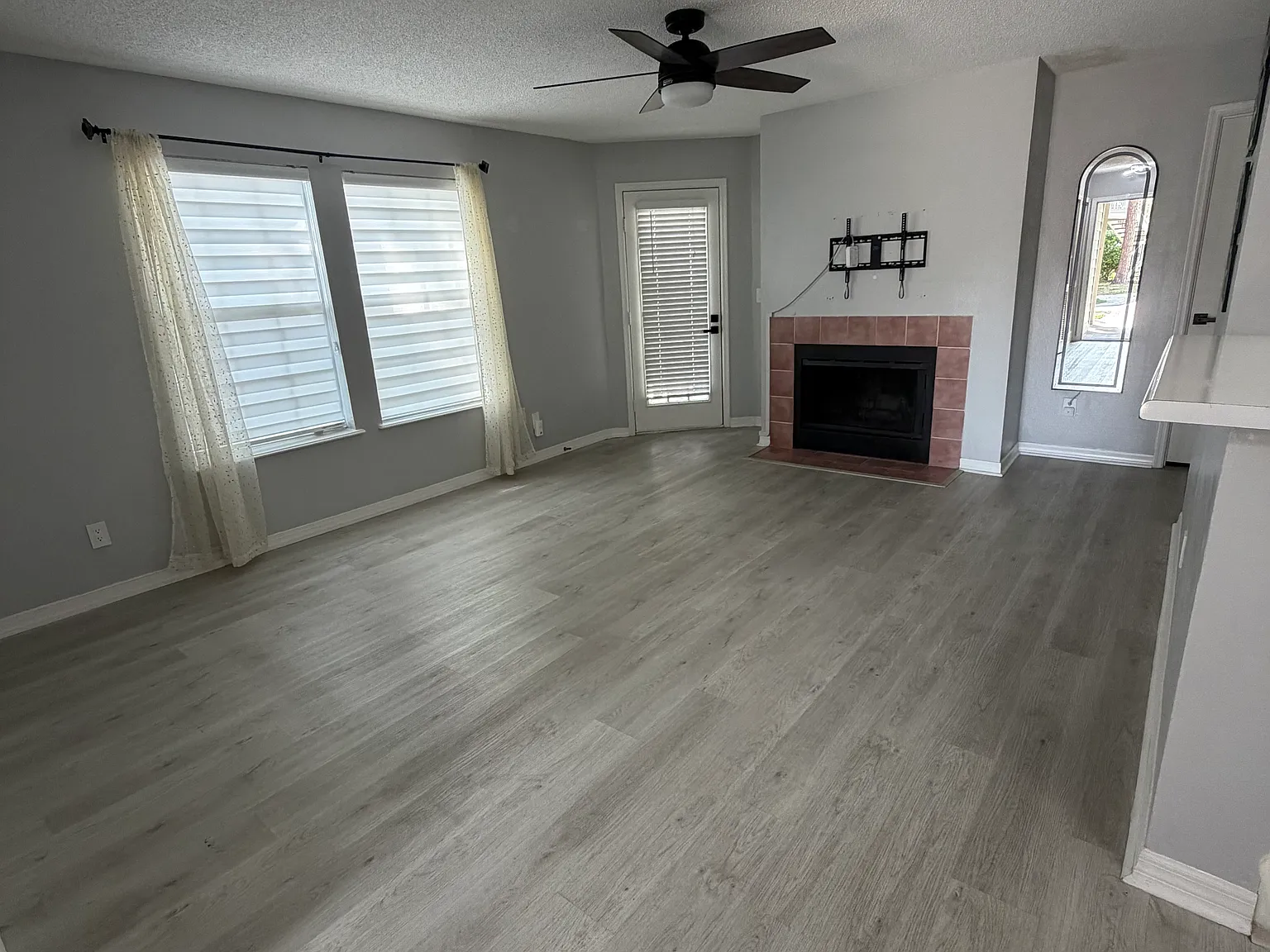 1 bed, 686 sqft, $1,450 — Photo 4