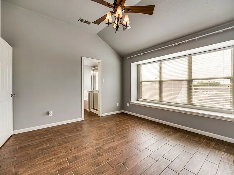 300 Creekside Dr — Photo 10