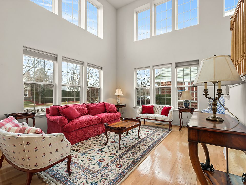 2311 Hazeltime Dr, Vernon Hills, IL 60061 | Zillow
