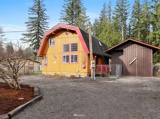 8401 Holly Ln, Maple Falls, WA 98266
