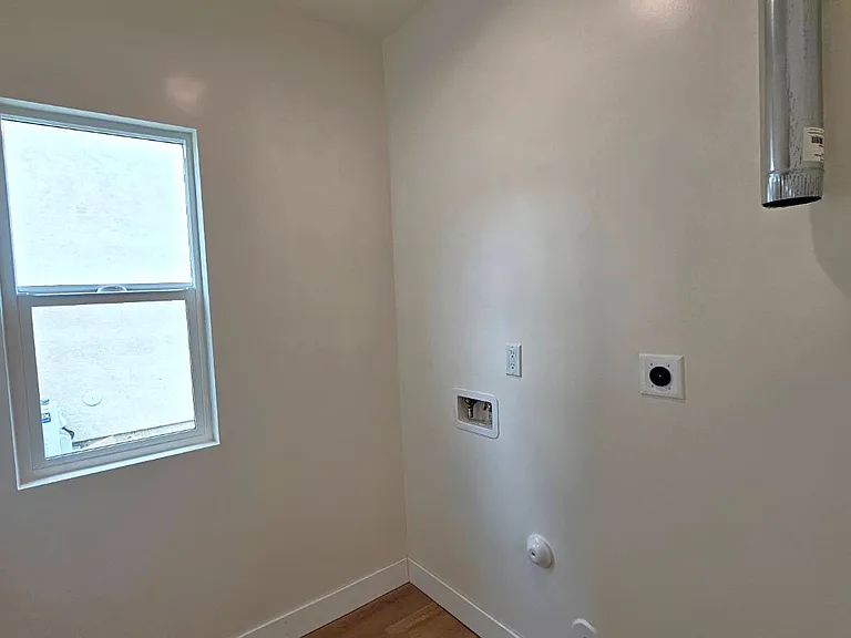 1008 S Bonnie Beach Pl #A — Photo 15