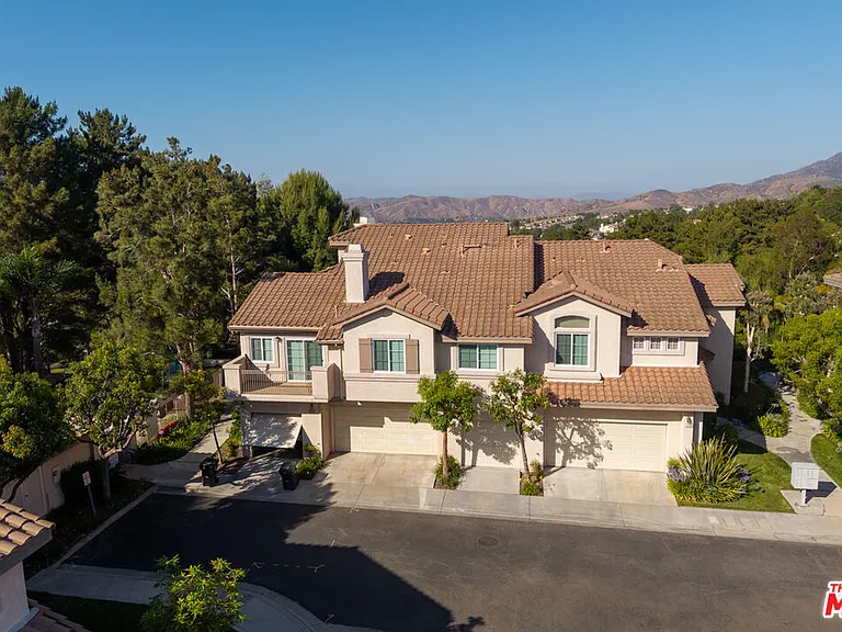 1010 S Farralon Ln — Photo 22