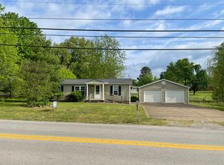 437 Main St, Centertown, KY 42328