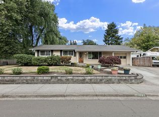 2990 Hyacinth St, Eugene, OR 97404