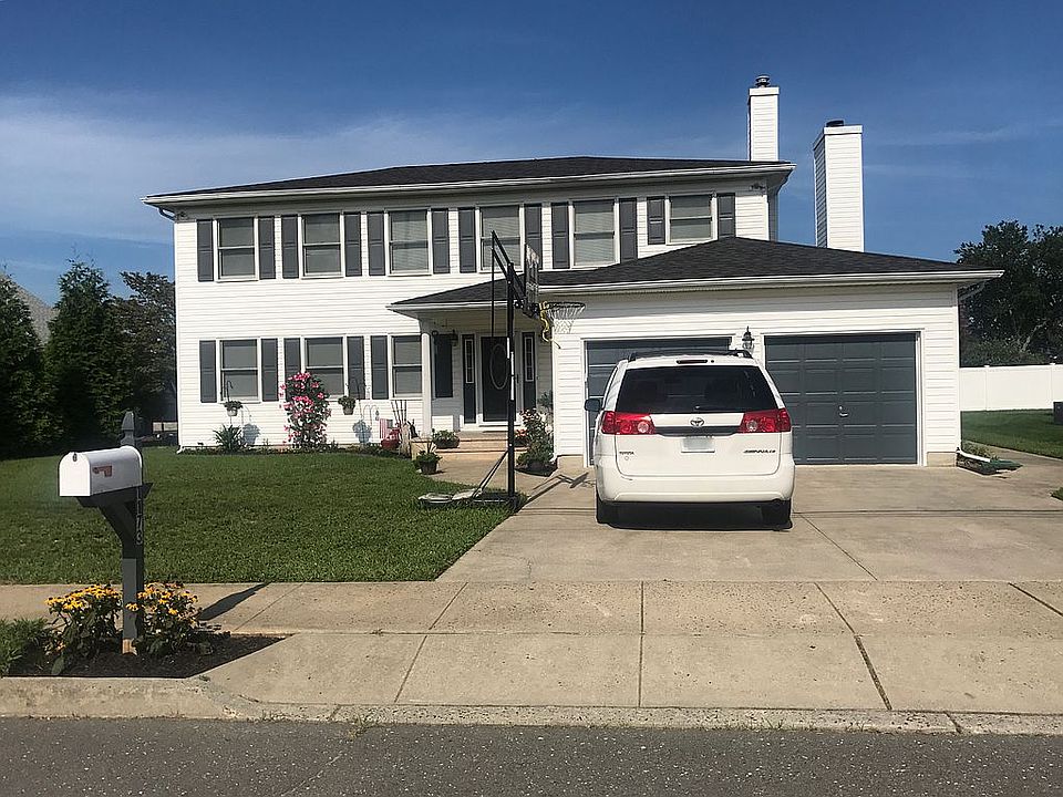 2nd image of 1173 Fern St