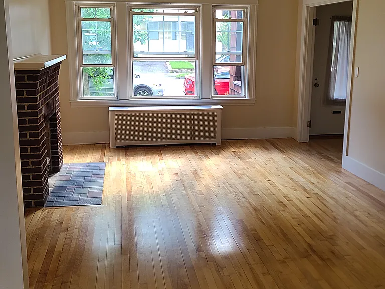 60 Richmond Ave #1 — Photo 3