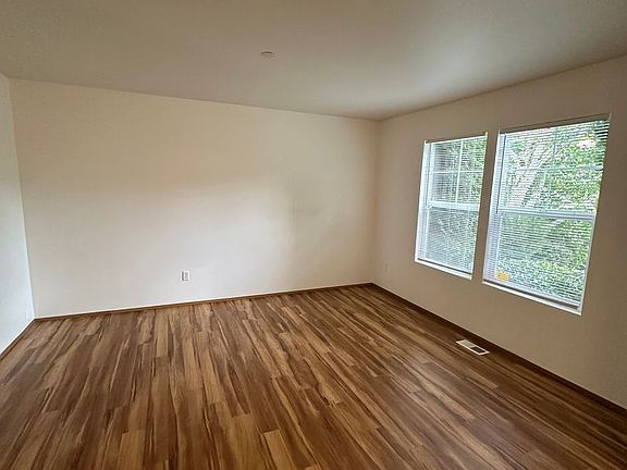 3rd image of 2738 Arnold St #1XLU
