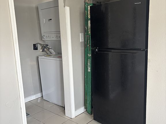 5th image of 4800 Delano St #11496476